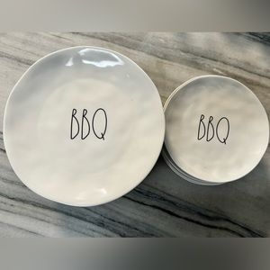 Plastic Rae Dunn Picnic Plates.